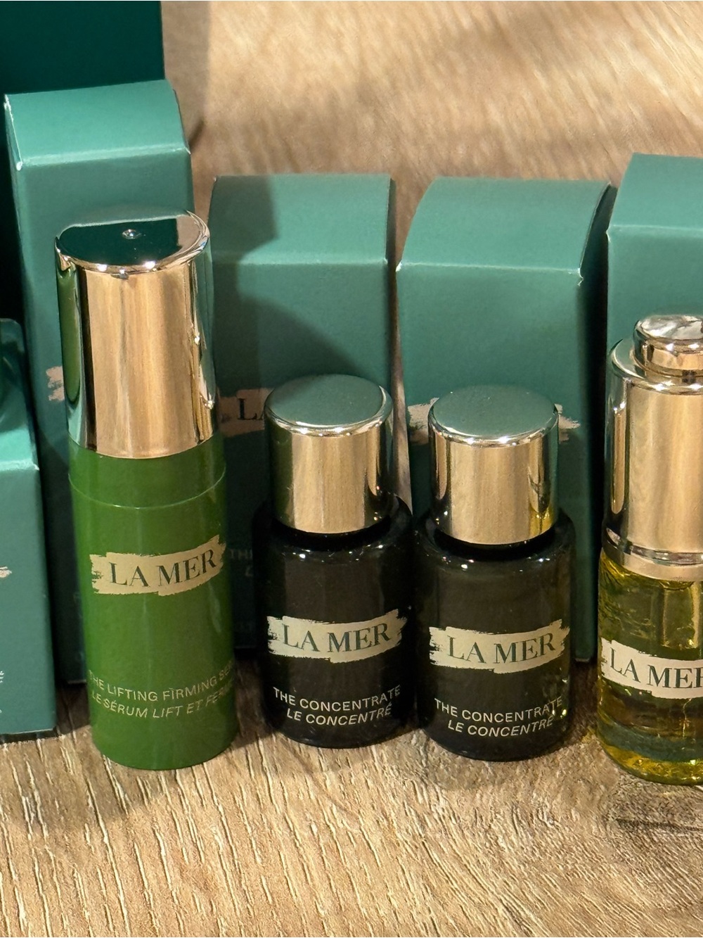New La Mer 10pc full regimen skin care set. Soft cream, concentrate and more - Picture 5 of 9